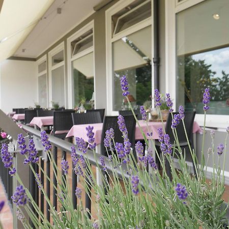 Hotel Faehrhaus Km734 Düsseldorf Exteriör bild