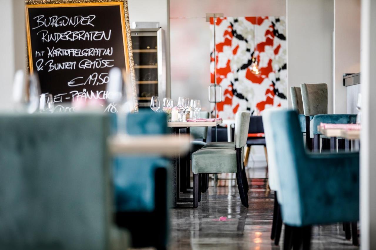 Hotel Faehrhaus Km734 Düsseldorf Exteriör bild