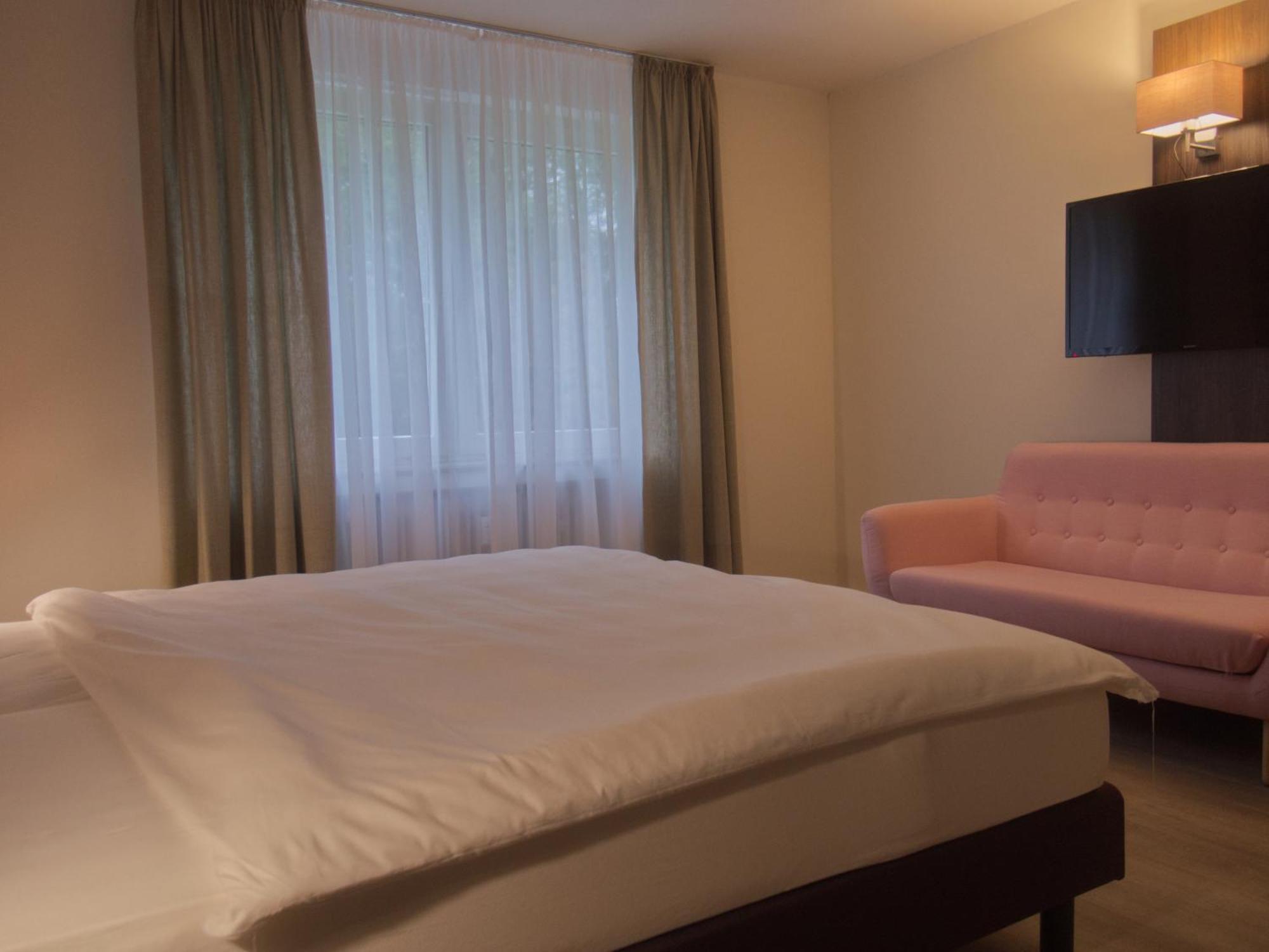 Hotel Faehrhaus Km734 Düsseldorf Rum bild